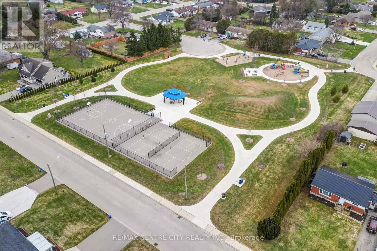 68 Bailey Avenue, Central Elgin, Ontario  N5R 5A1 - Photo 47 - X12905862