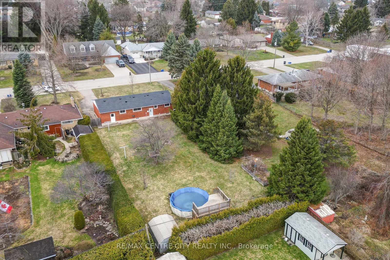 68 Bailey Avenue, Central Elgin, Ontario  N5R 5A1 - Photo 6 - X12905862