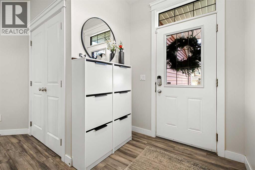 51 Evansglen Court NW, Calgary, Alberta  T3P 0P2 - Photo 6 - A2294960