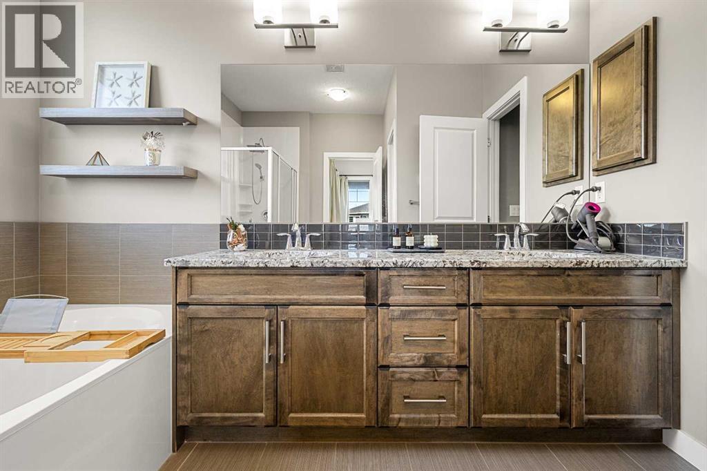 51 Evansglen Court NW, Calgary, Alberta  T3P 0P2 - Photo 20 - A2294960