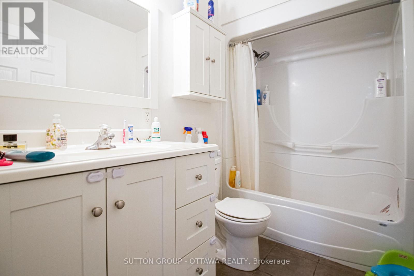 309 Cyr Avenue, Ottawa, Ontario  K1L 7N6 - Photo 11 - X12905856