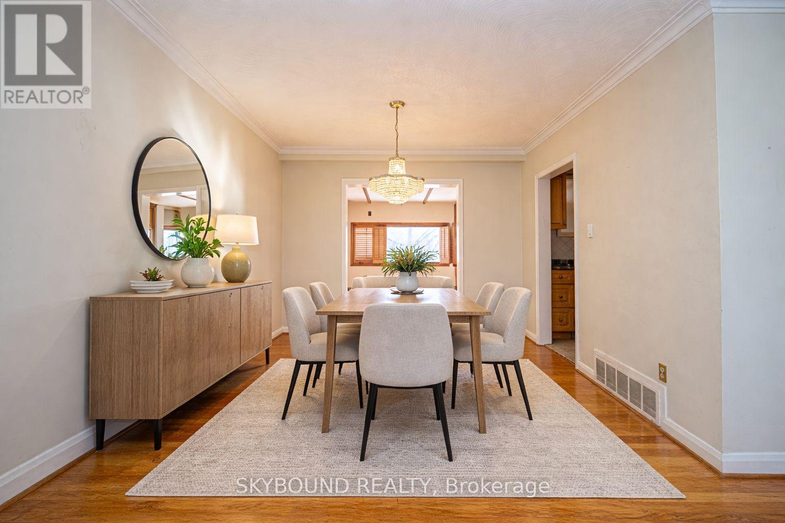 9 Caronport Crescent, Toronto, Ontario  M3A 1G9 - Photo 2 - C12905866