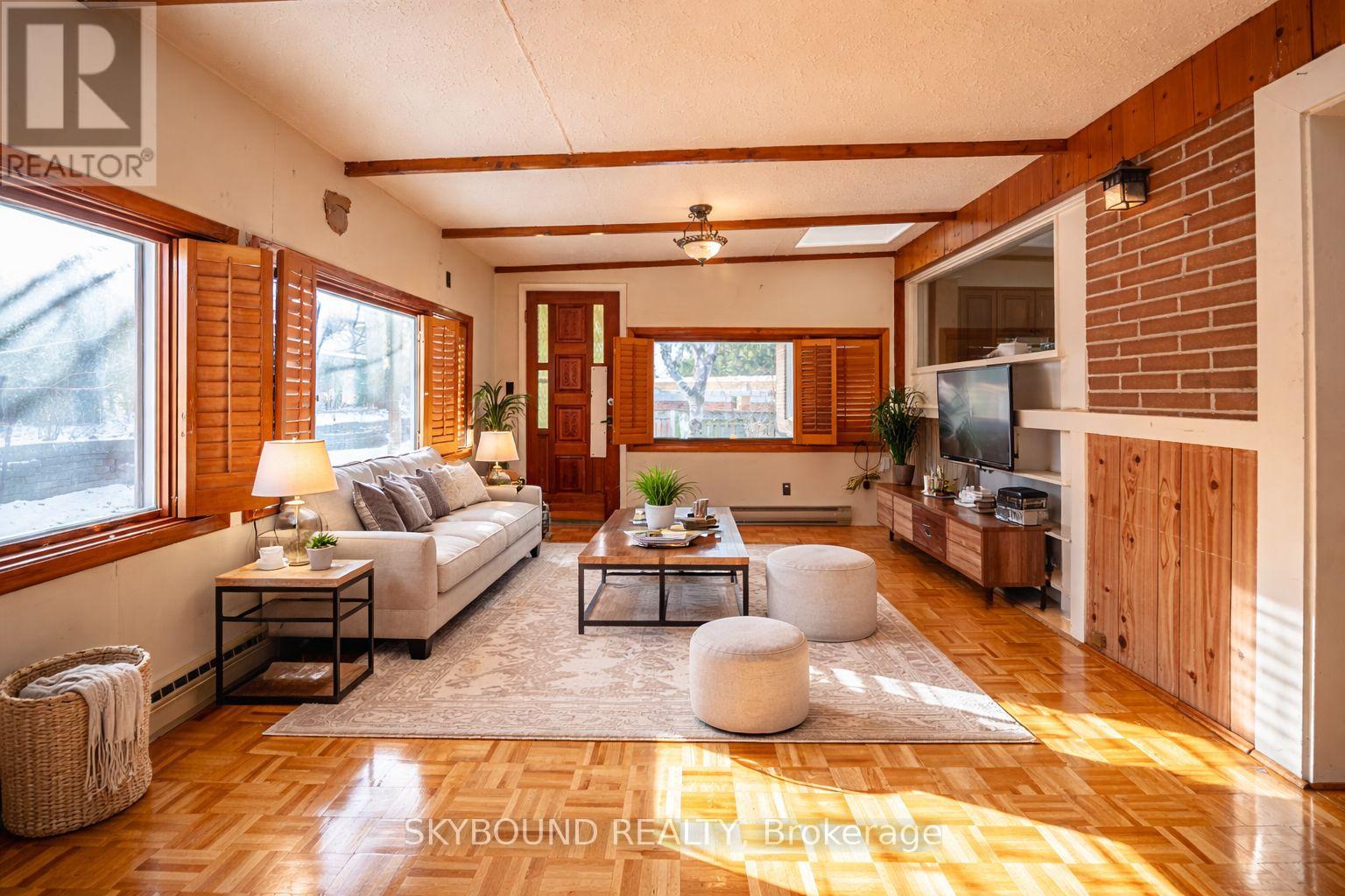 9 Caronport Crescent, Toronto, Ontario  M3A 1G9 - Photo 8 - C12905866