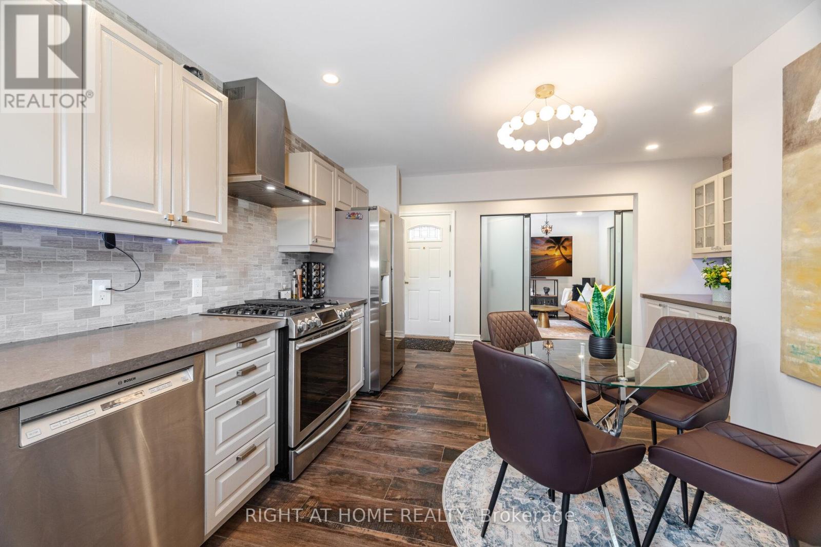 15 Kemano Road, Aurora, Ontario  L4G 2Y2 - Photo 12 - N12905876