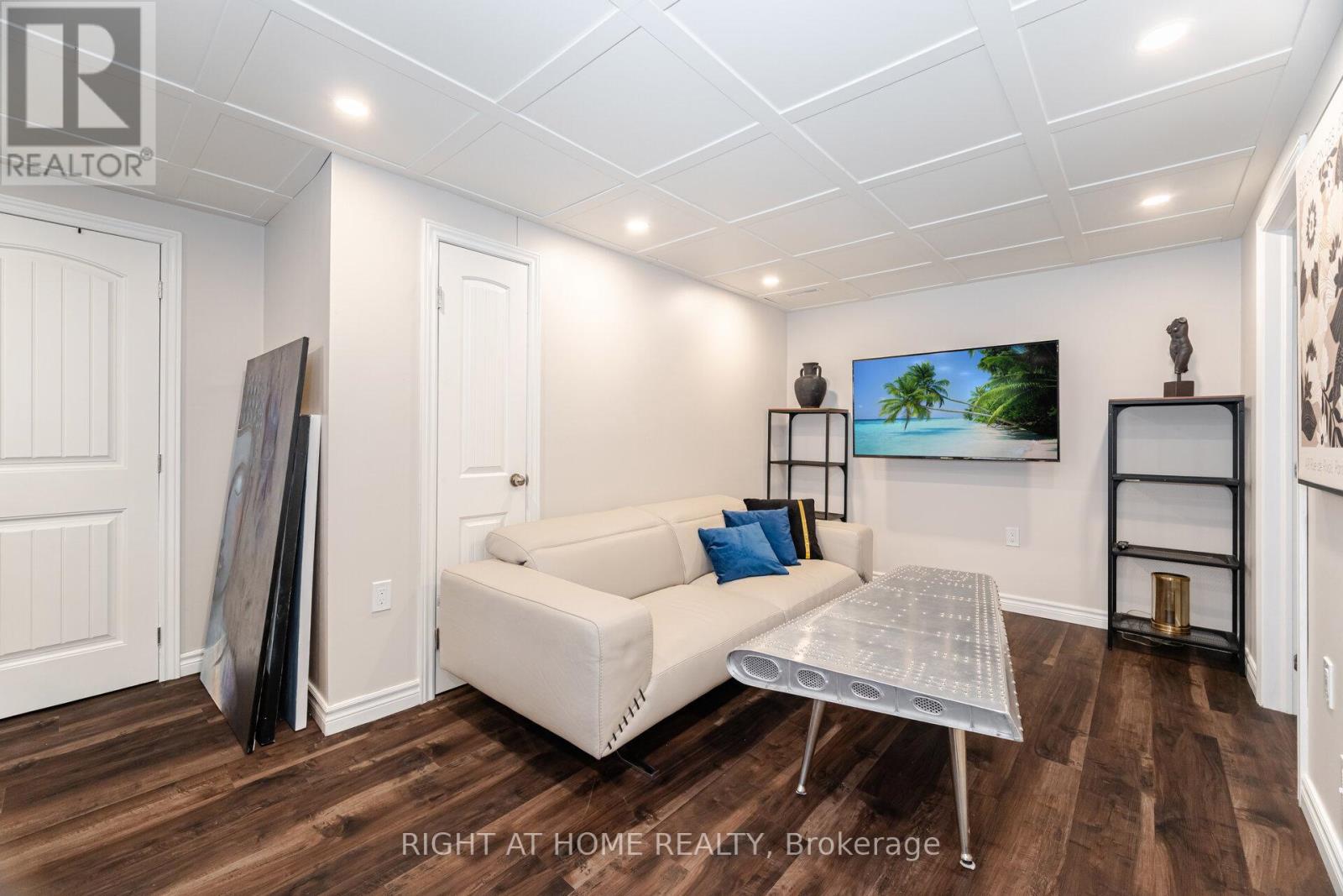 15 Kemano Road, Aurora, Ontario  L4G 2Y2 - Photo 33 - N12905876