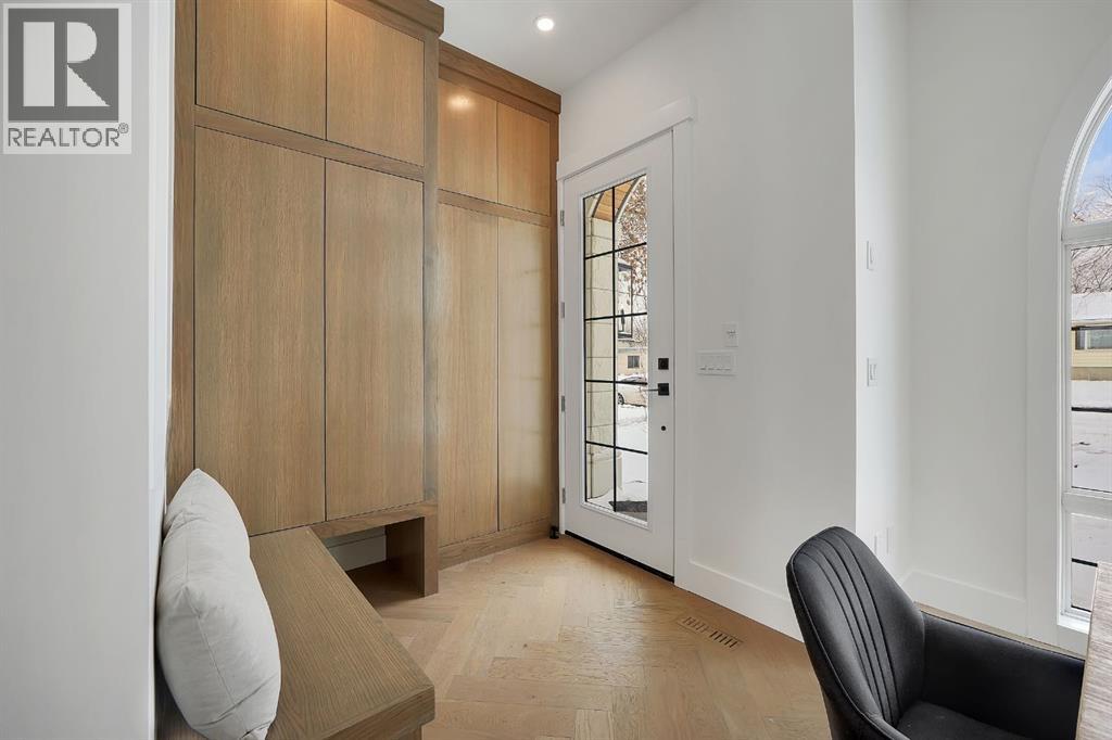 520 34a Street NW, Calgary, Alberta  T2N 2Y5 - Photo 5 - A2284061