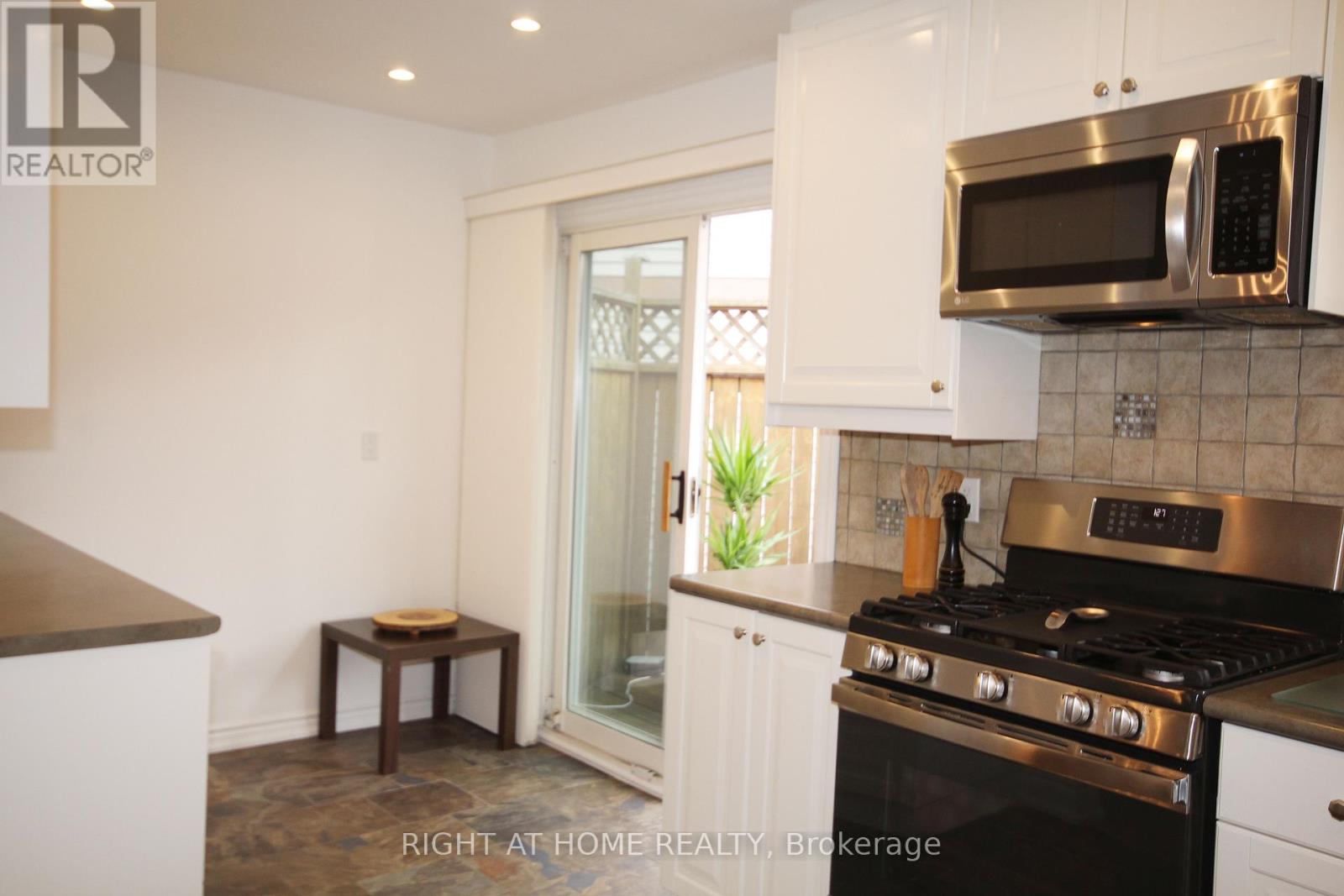 832 Boronia Crescent, Newmarket, Ontario  L3Y 5J9 - Photo 14 - N12707692