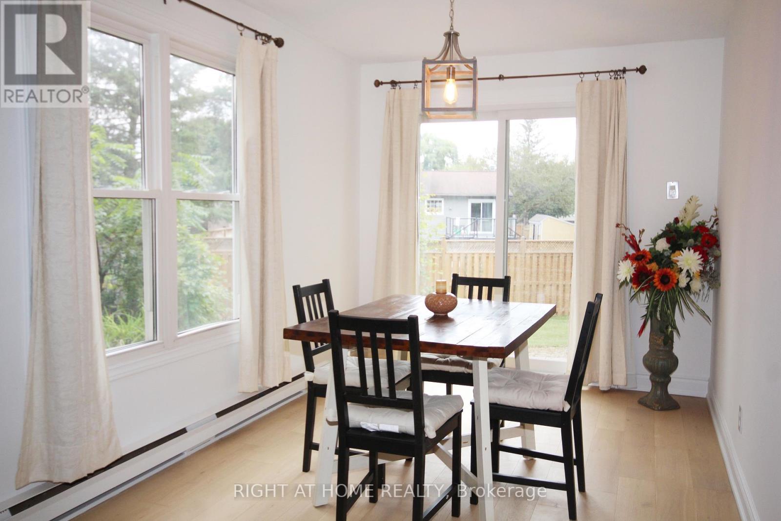 832 Boronia Crescent, Newmarket, Ontario  L3Y 5J9 - Photo 6 - N12707692