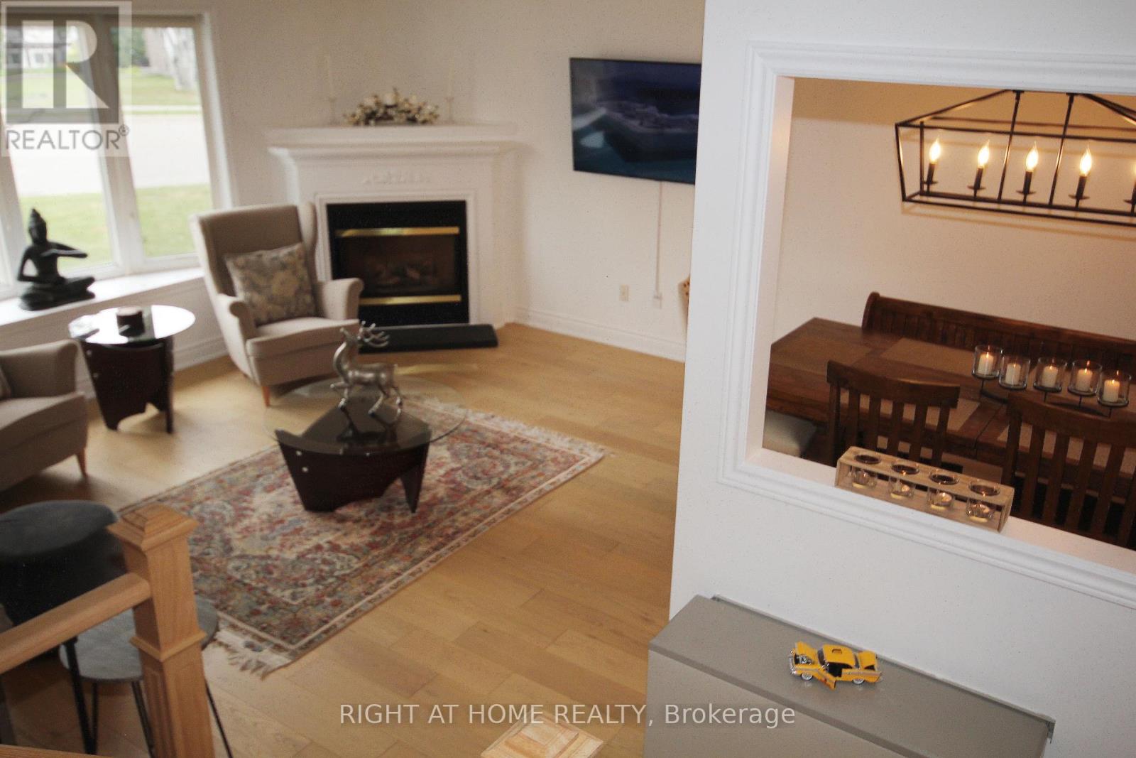 832 Boronia Crescent, Newmarket, Ontario  L3Y 5J9 - Photo 8 - N12707692