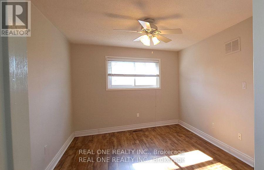 552 Marlatt Drive, Oakville, Ontario  L6H 5X3 - Photo 11 - W12905878