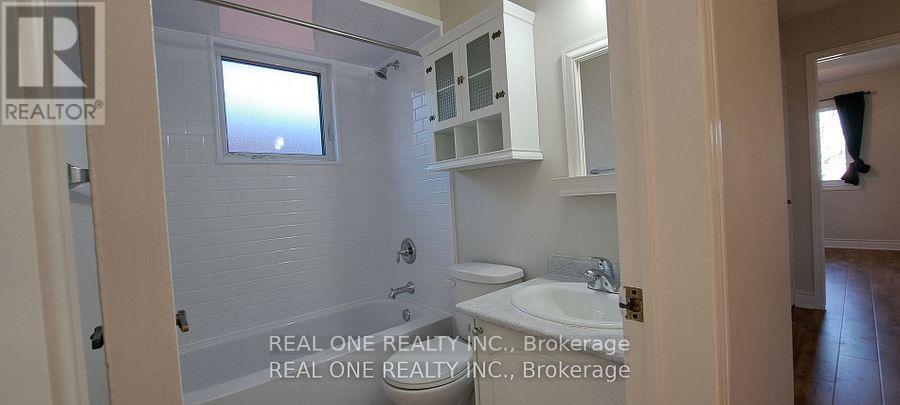 552 Marlatt Drive, Oakville, Ontario  L6H 5X3 - Photo 18 - W12905878