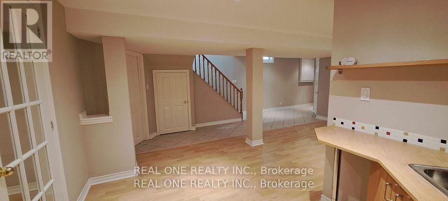 552 Marlatt Drive, Oakville, Ontario  L6H 5X3 - Photo 21 - W12905878