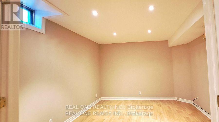 552 Marlatt Drive, Oakville, Ontario  L6H 5X3 - Photo 24 - W12905878