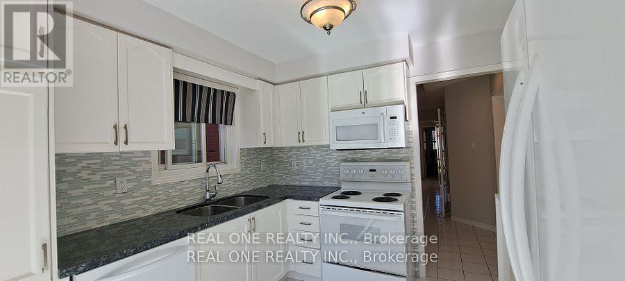 552 Marlatt Drive, Oakville, Ontario  L6H 5X3 - Photo 8 - W12905878