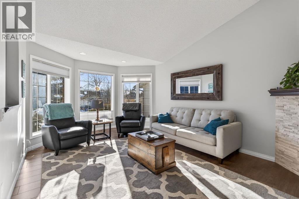 306 West Terrace Place, Cochrane, Alberta  T4C 1S3 - Photo 8 - A2291105