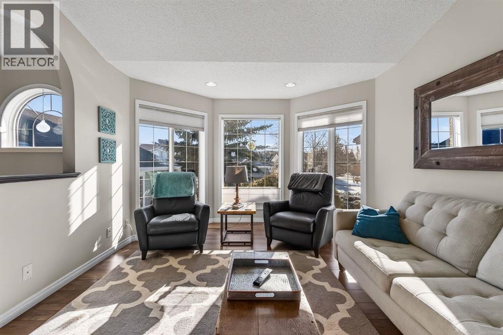 306 West Terrace Place, Cochrane, Alberta  T4C 1S3 - Photo 2 - A2291105