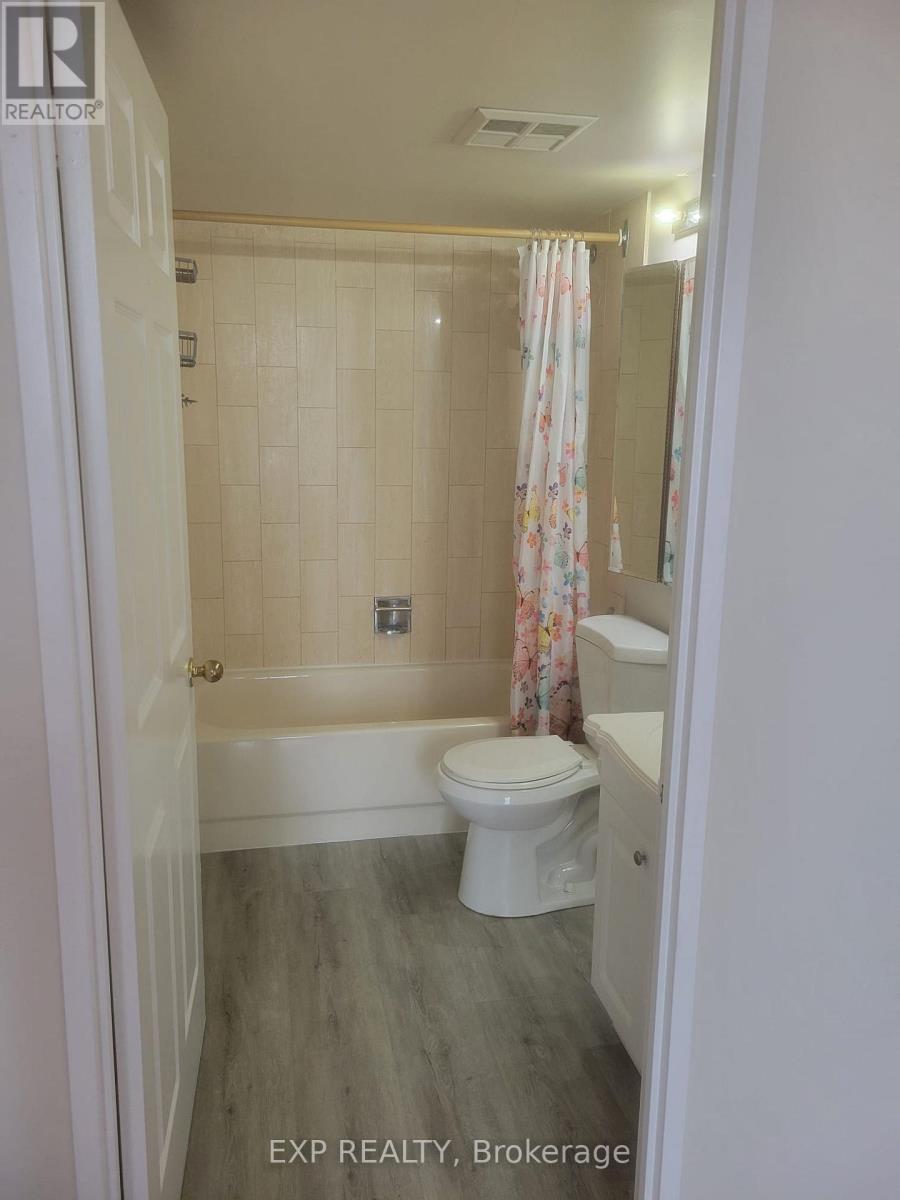 612 - 285 Enfield Place, Mississauga, Ontario  L5B 3Y6 - Photo 11 - W12741174