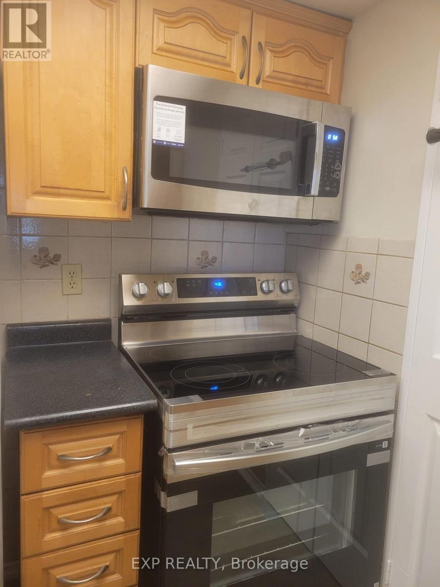 612 - 285 Enfield Place, Mississauga, Ontario  L5B 3Y6 - Photo 13 - W12741174