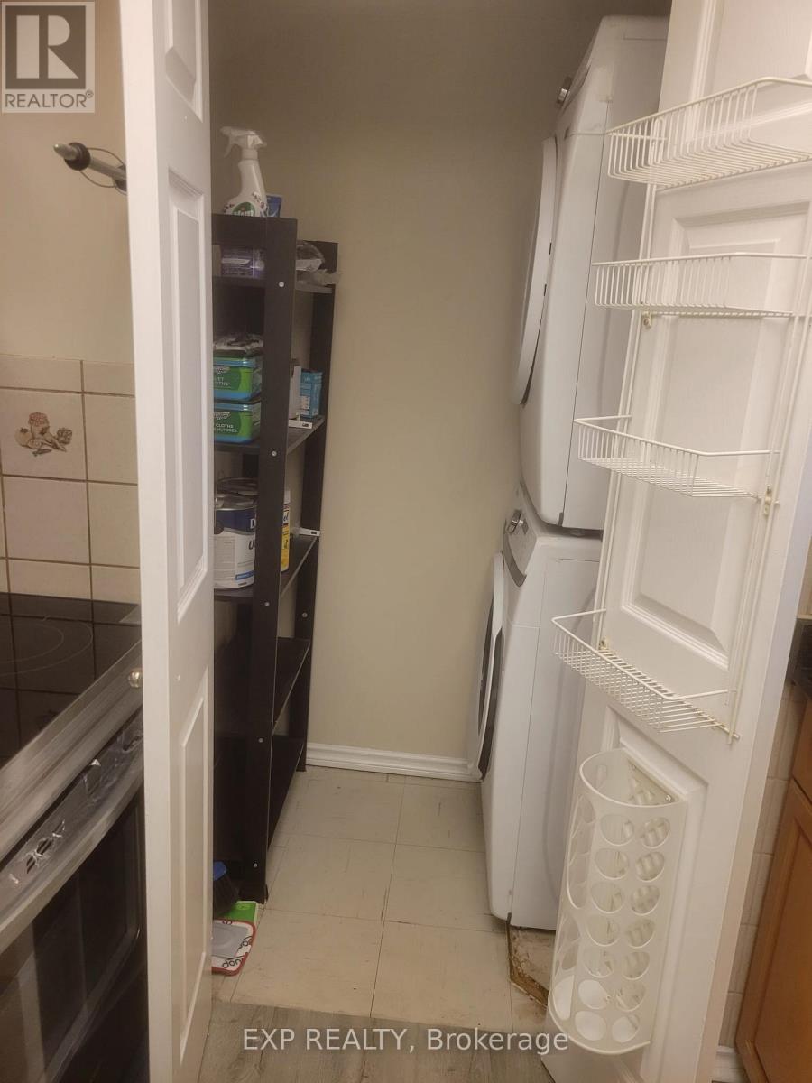 612 - 285 Enfield Place, Mississauga, Ontario  L5B 3Y6 - Photo 5 - W12741174