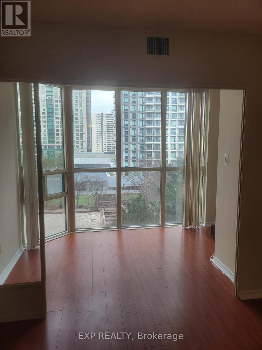 612 - 285 Enfield Place, Mississauga, Ontario  L5B 3Y6 - Photo 9 - W12741174