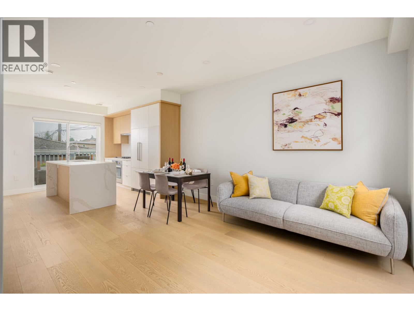 7661 Granville Street, Vancouver, British Columbia  V6P 4Y8 - Photo 1 - R3102105