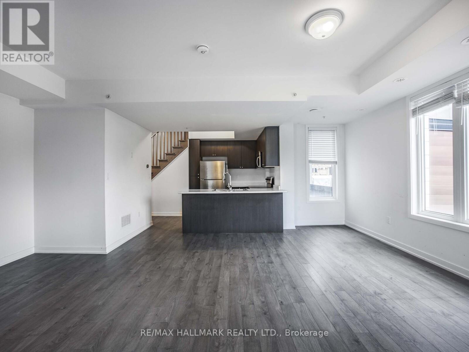 212 - 1555 Kingston Road, Pickering, Ontario L1V 0E9 - Photo 2 - E12905884