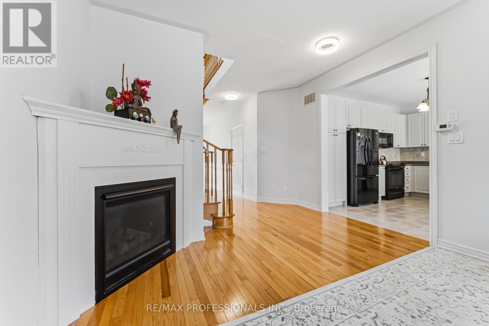 525 Scott Boulevard, Milton, Ontario  L9T 0T8 - Photo 7 - W12897440