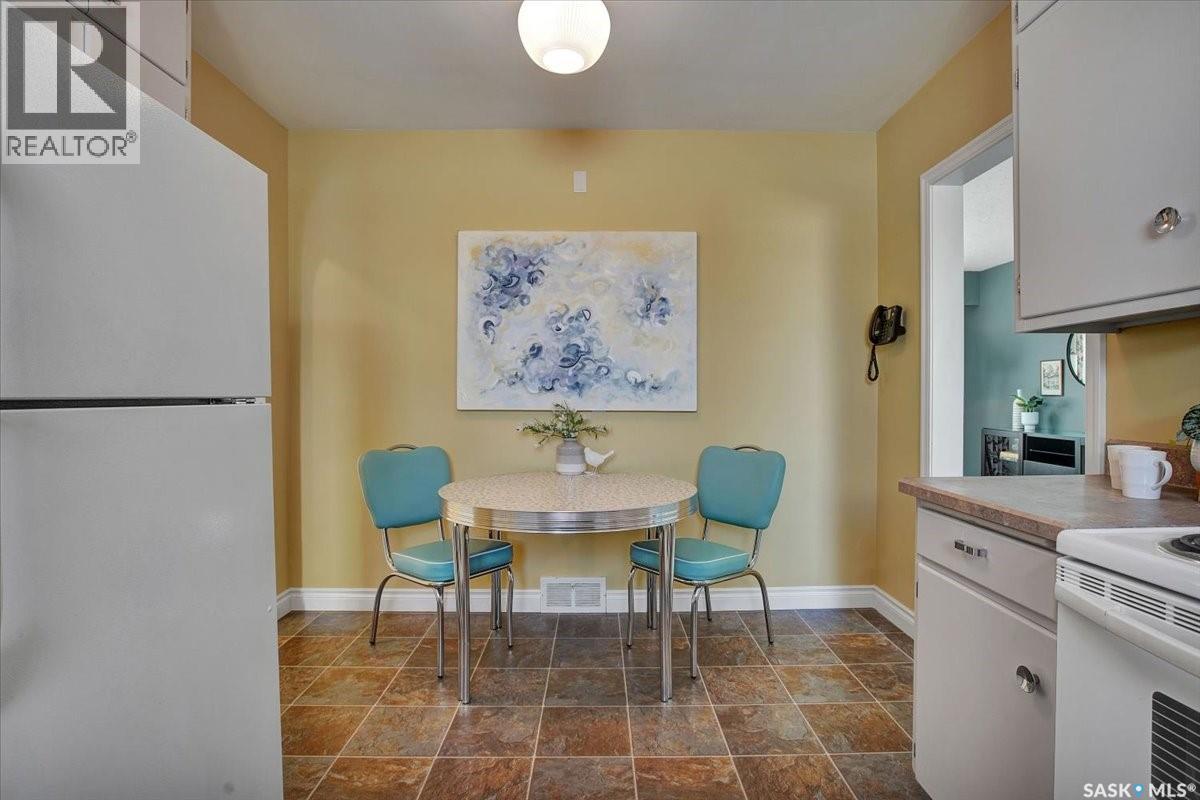 2102 Victoria Avenue, Saskatoon, Saskatchewan  S7J 0W7 - Photo 10 - SK030810