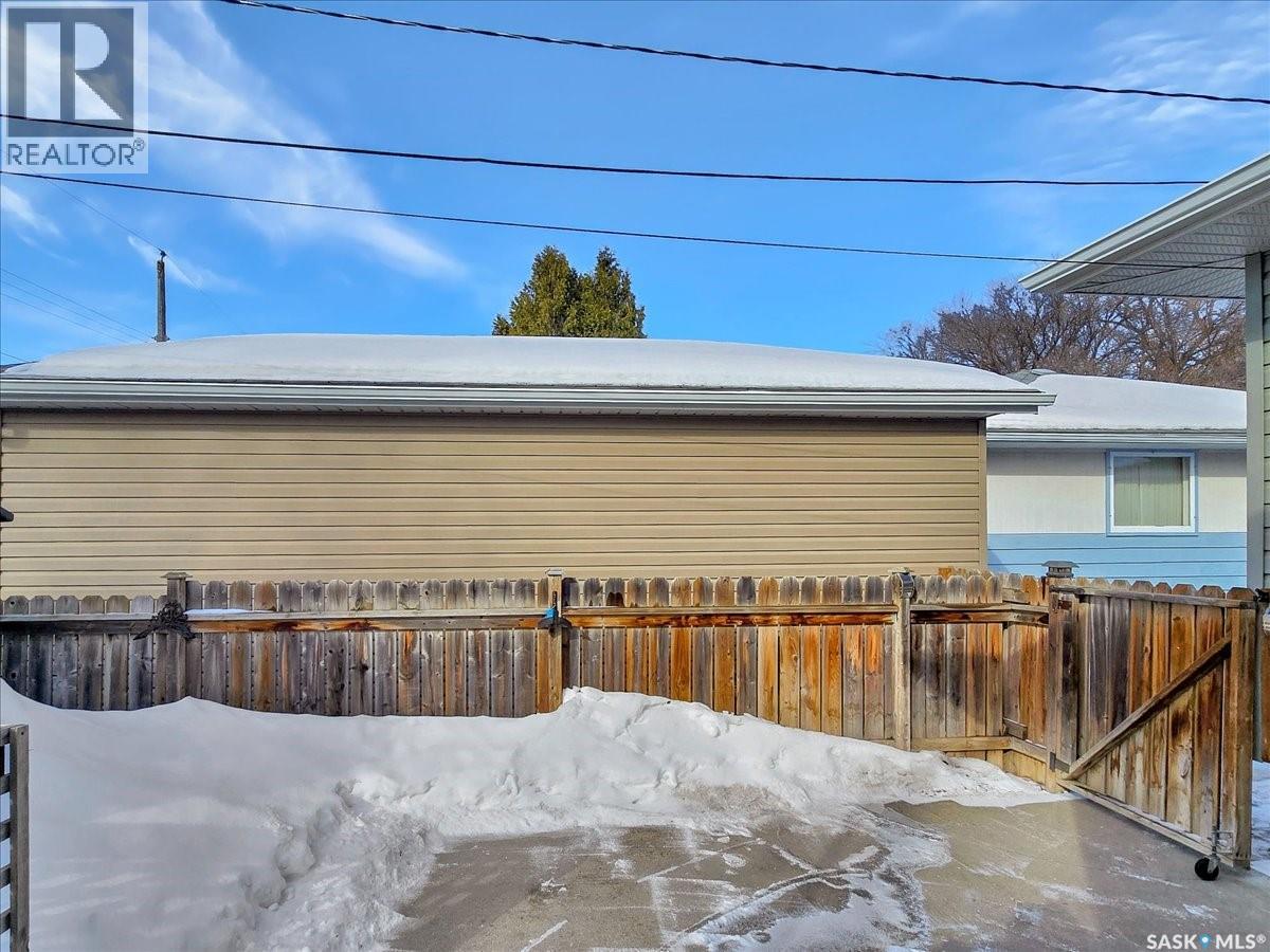 2102 Victoria Avenue, Saskatoon, Saskatchewan  S7J 0W7 - Photo 35 - SK030810