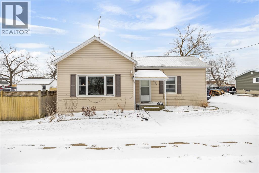 2355 BOSWELL STREET, St Clair, Ontario