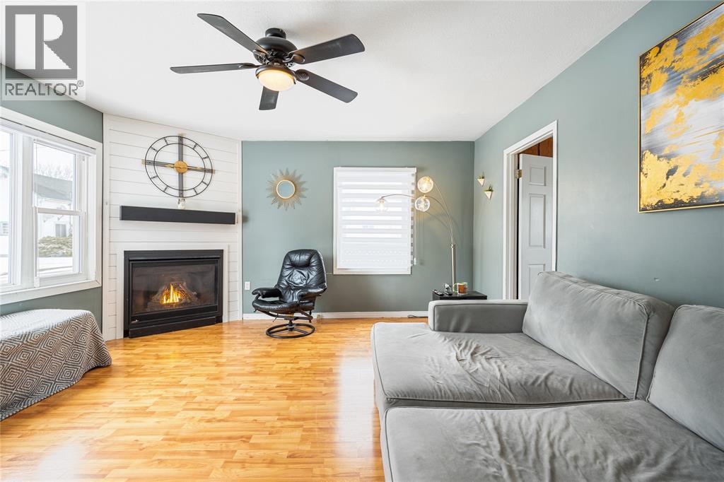 2355 Boswell Street, St Clair, Ontario  N0N 1B0 - Photo 6 - 26004859