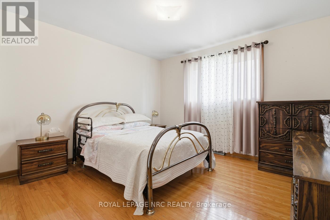 122 Wellington Street, Welland, Ontario  L3B 1B3 - Photo 21 - X12905892