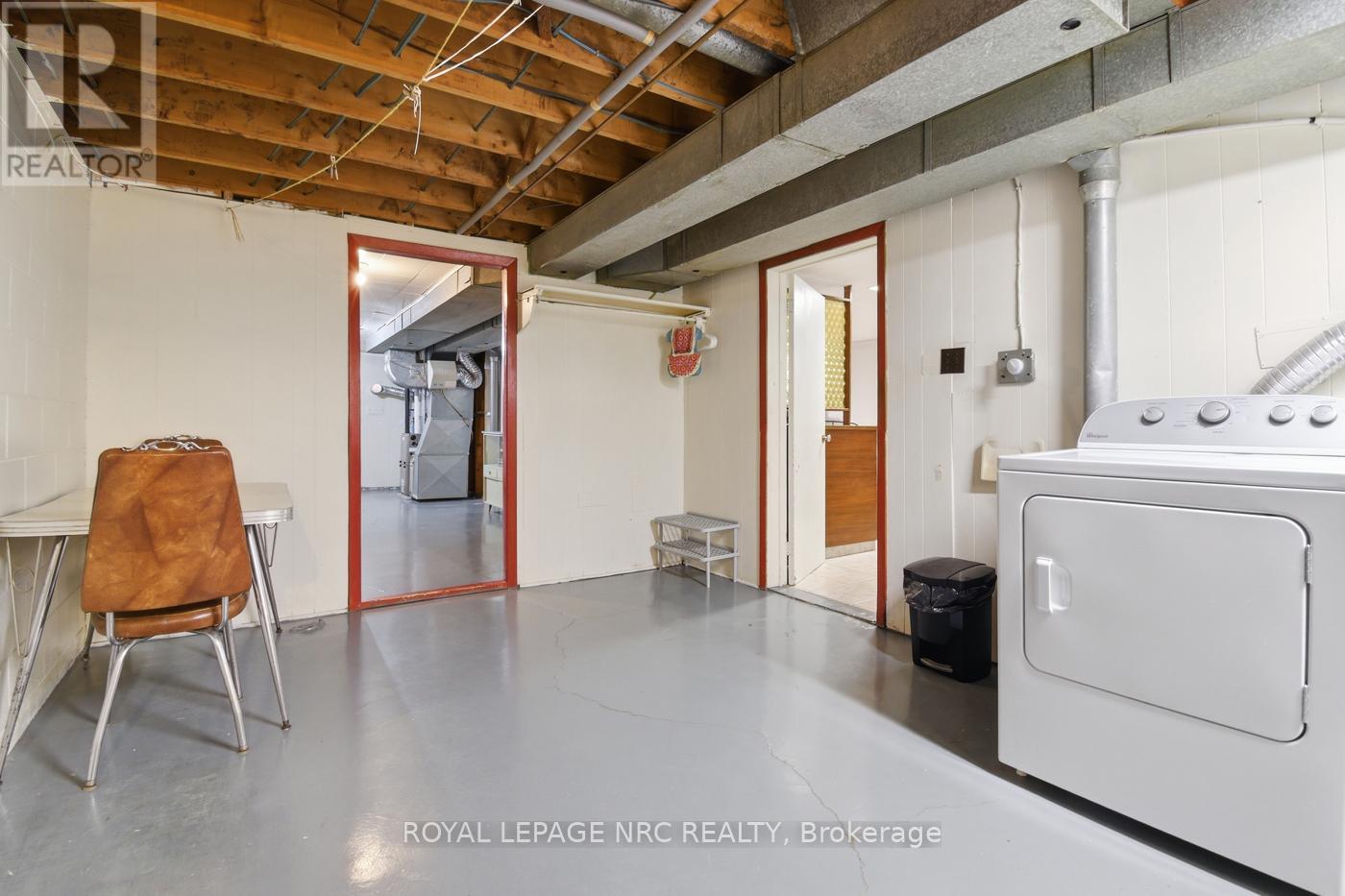 122 Wellington Street, Welland, Ontario  L3B 1B3 - Photo 35 - X12905892