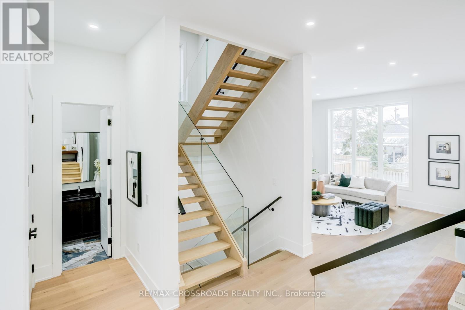 642 Annland Street, Pickering, Ontario  L1W 1B1 - Photo 10 - E12905902