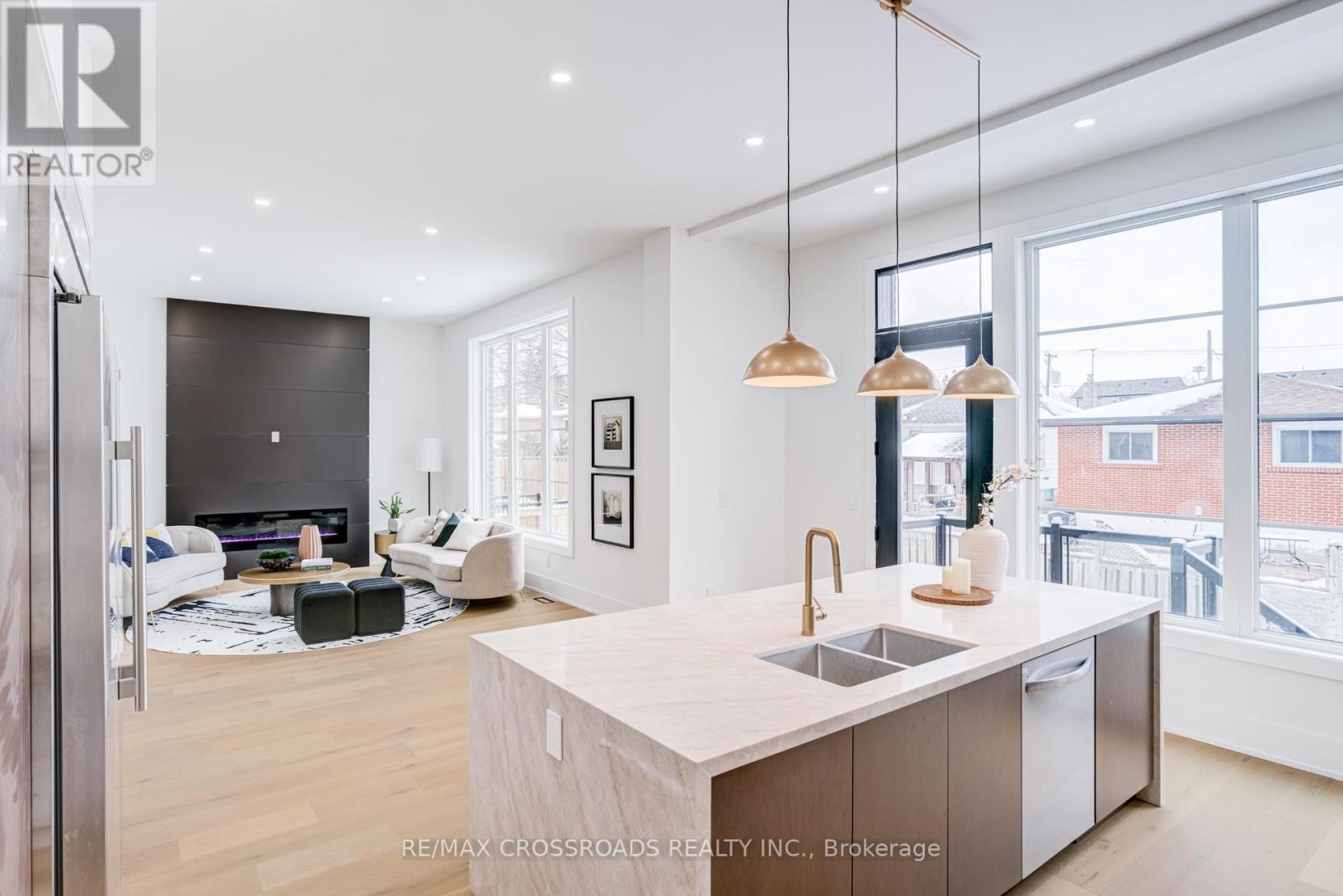 642 Annland Street, Pickering, Ontario  L1W 1B1 - Photo 19 - E12905902