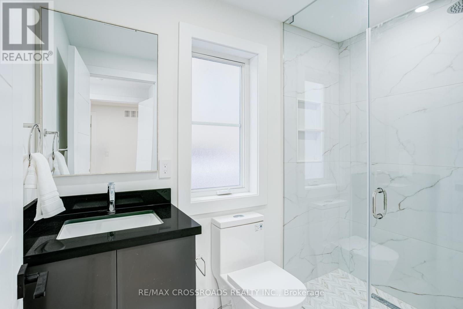 642 Annland Street, Pickering, Ontario  L1W 1B1 - Photo 28 - E12905902