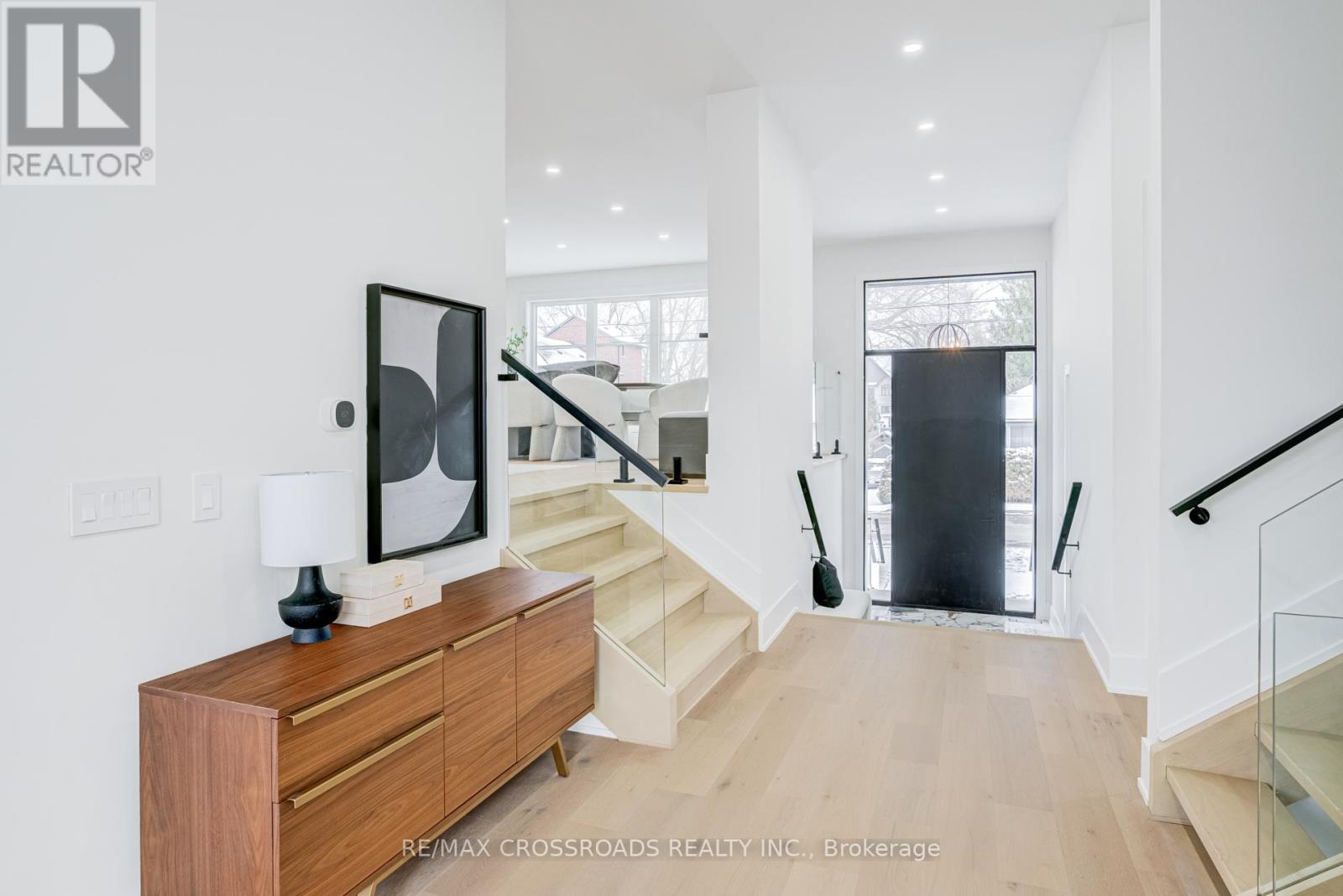 642 Annland Street, Pickering, Ontario  L1W 1B1 - Photo 4 - E12905902