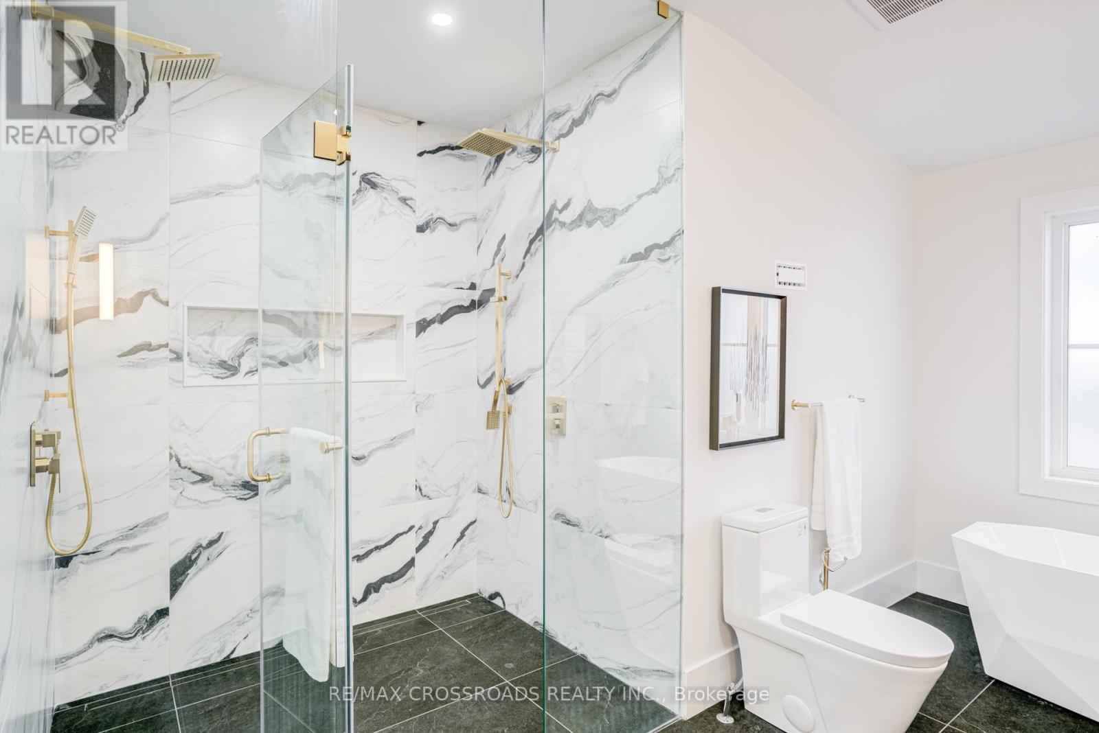 642 Annland Street, Pickering, Ontario  L1W 1B1 - Photo 41 - E12905902