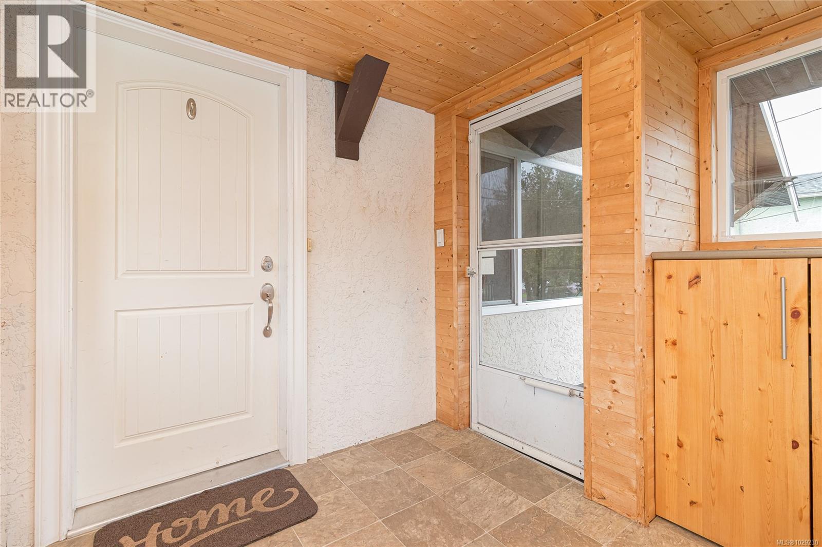 3074 Earl Grey St, Saanich, British Columbia  V9A 1W7 - Photo 14 - 1029230