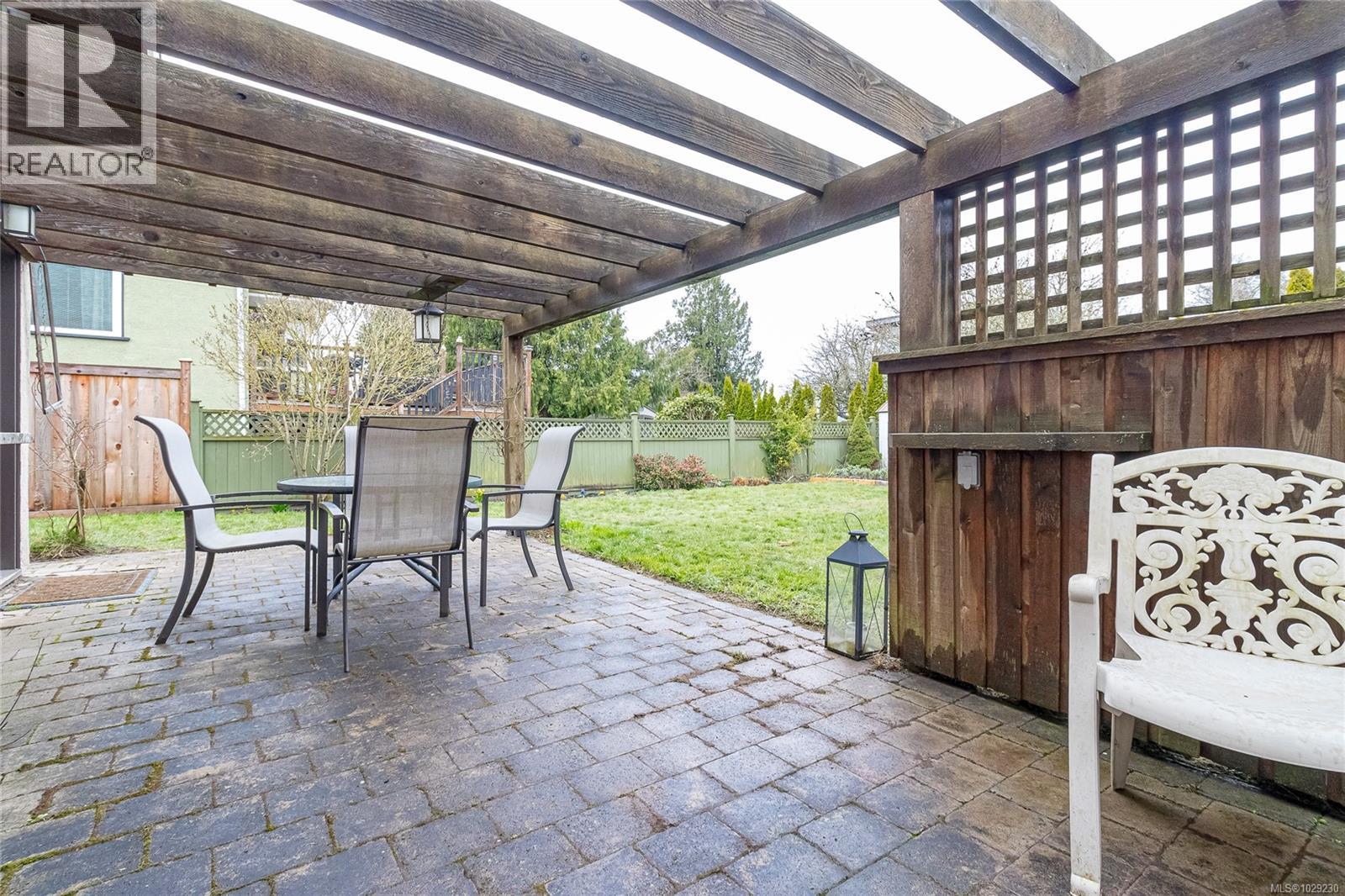 3074 Earl Grey St, Saanich, British Columbia  V9A 1W7 - Photo 40 - 1029230