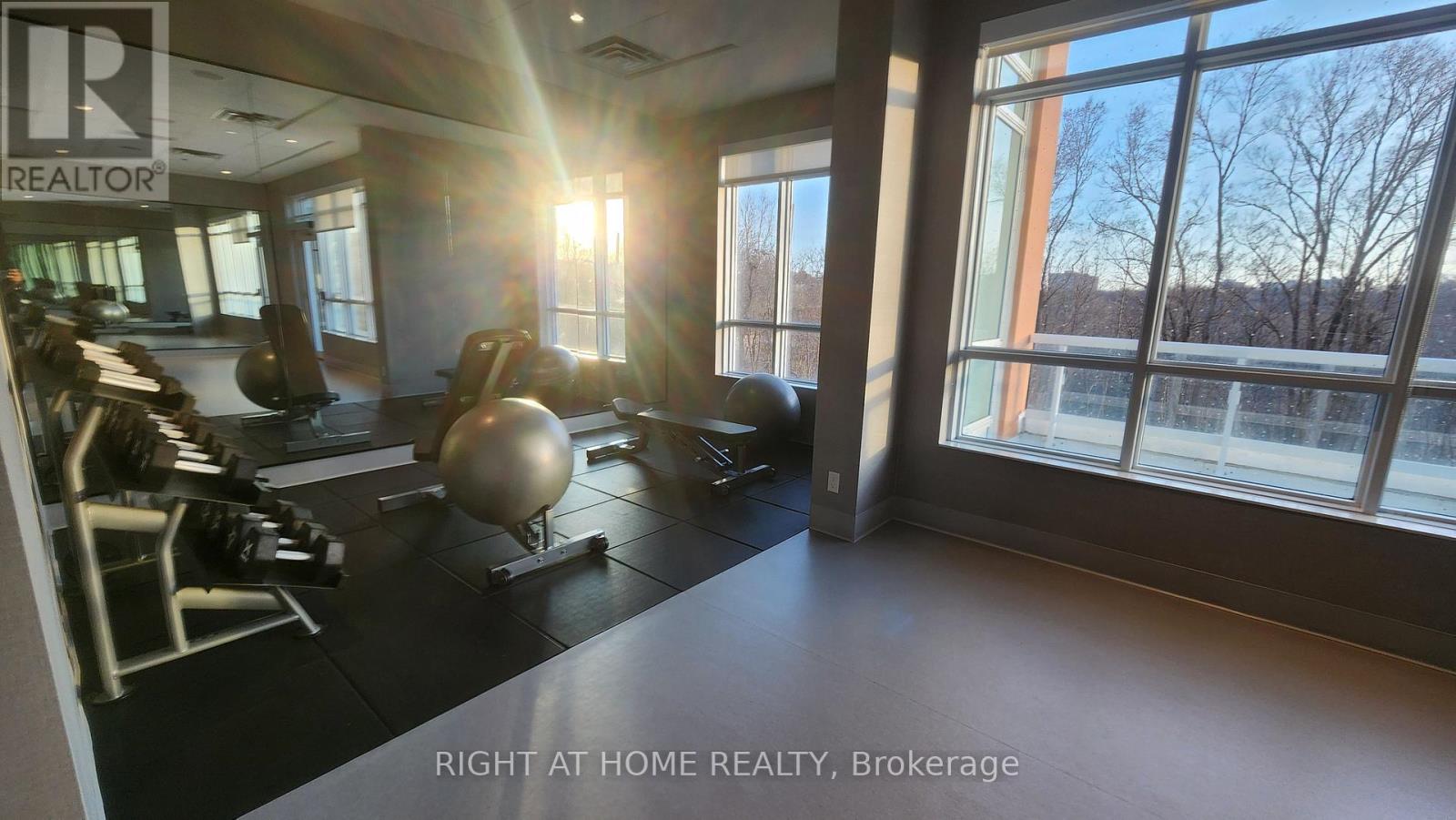 1801-P - 10 Wilby Crescent, Toronto, Ontario M9N 1E5 - Photo 9 - W12905894