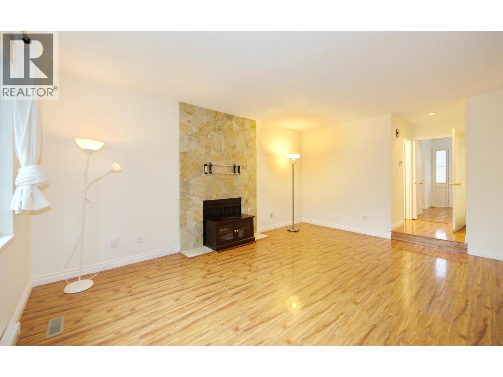 7203 Bridlewood Court, Burnaby, British Columbia  V5A 4A4 - Photo 6 - R3069535