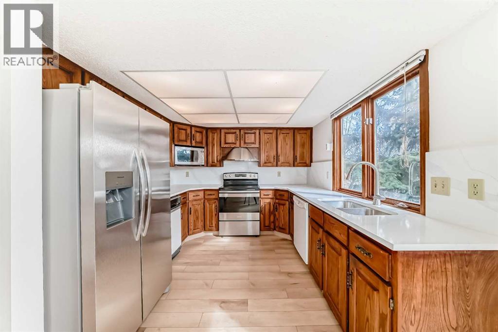 744 Strathcona Drive Sw, Calgary, Alberta  T3H 1S1 - Photo 9 - A2293973