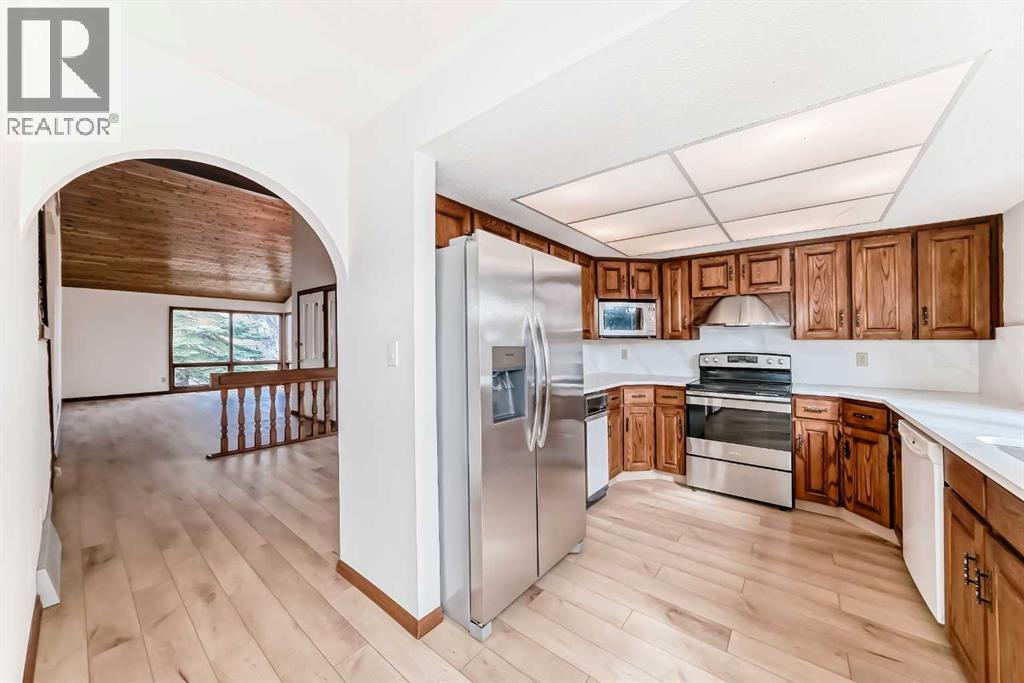 744 Strathcona Drive Sw, Calgary, Alberta  T3H 1S1 - Photo 10 - A2293973