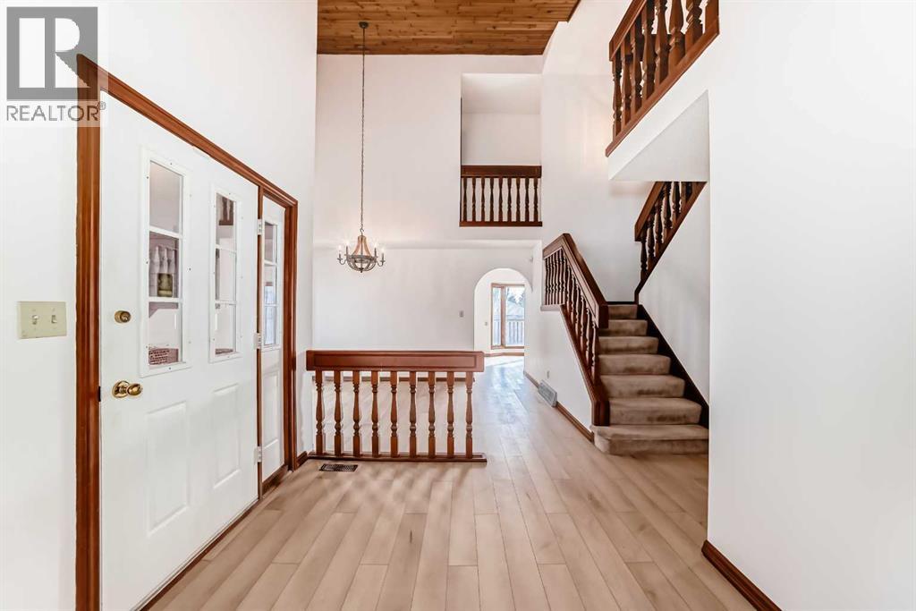 744 Strathcona Drive Sw, Calgary, Alberta  T3H 1S1 - Photo 8 - A2293973