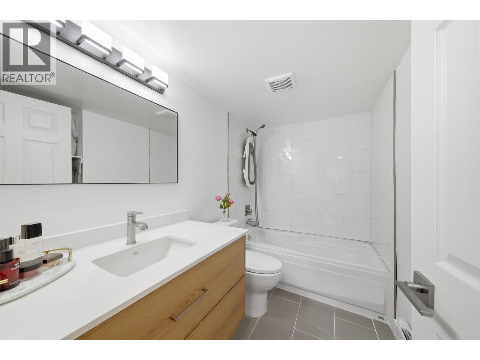 105 1190 Eastwood Street, Coquitlam, British Columbia  V3B 7S1 - Photo 11 - R3100706