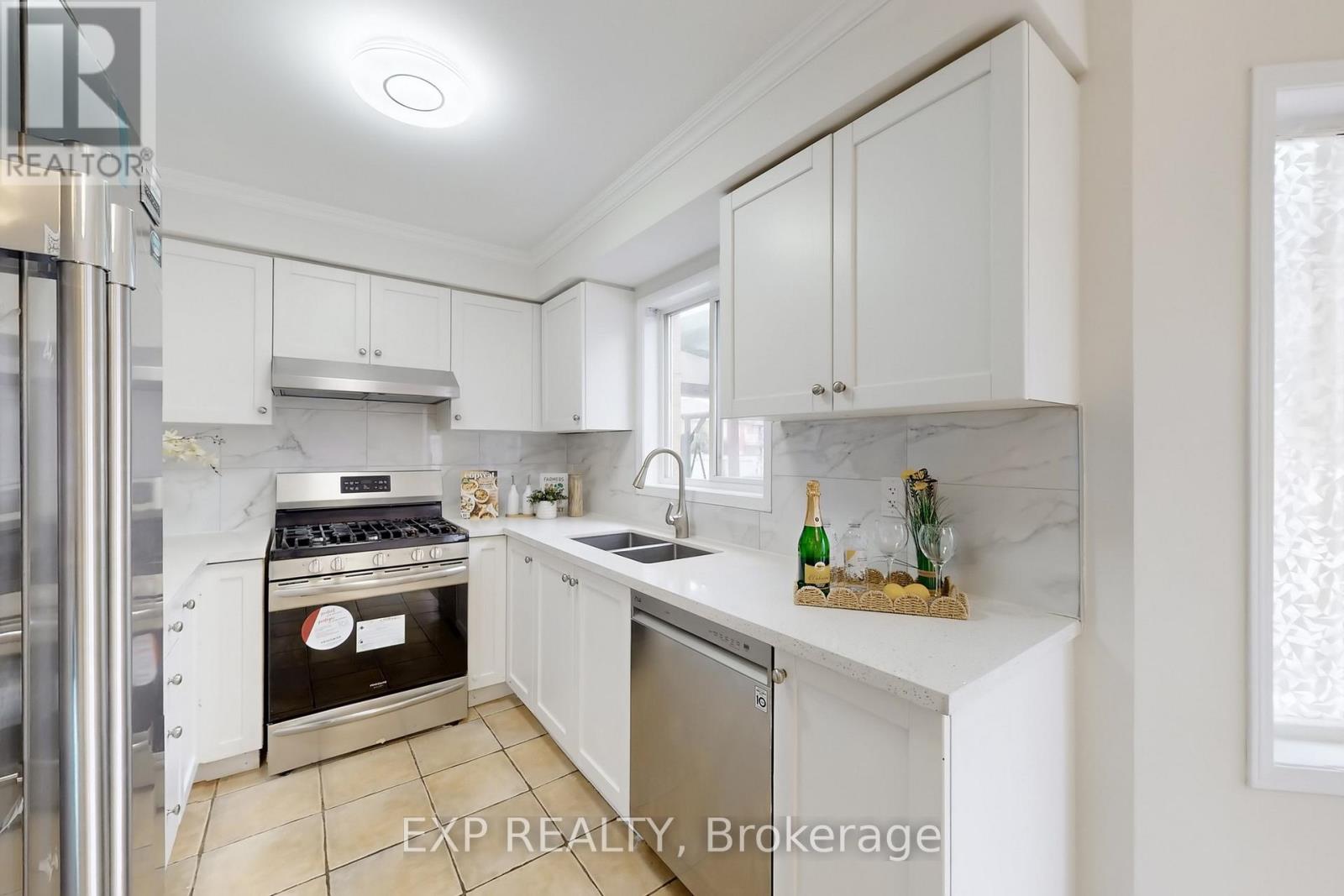 4 Secord Crescent, Brampton, Ontario  L6X 4Z3 - Photo 15 - W12905842