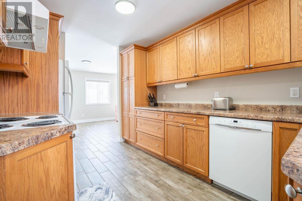 4 Labelle Ave, Sault Ste. Marie, Ontario  P6B 3B9 - Photo 15 - SM260495