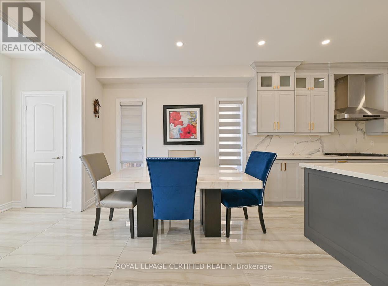 4072 Hillsborough Crescent, Oakville, Ontario  L6H 3P8 - Photo 11 - W12766924