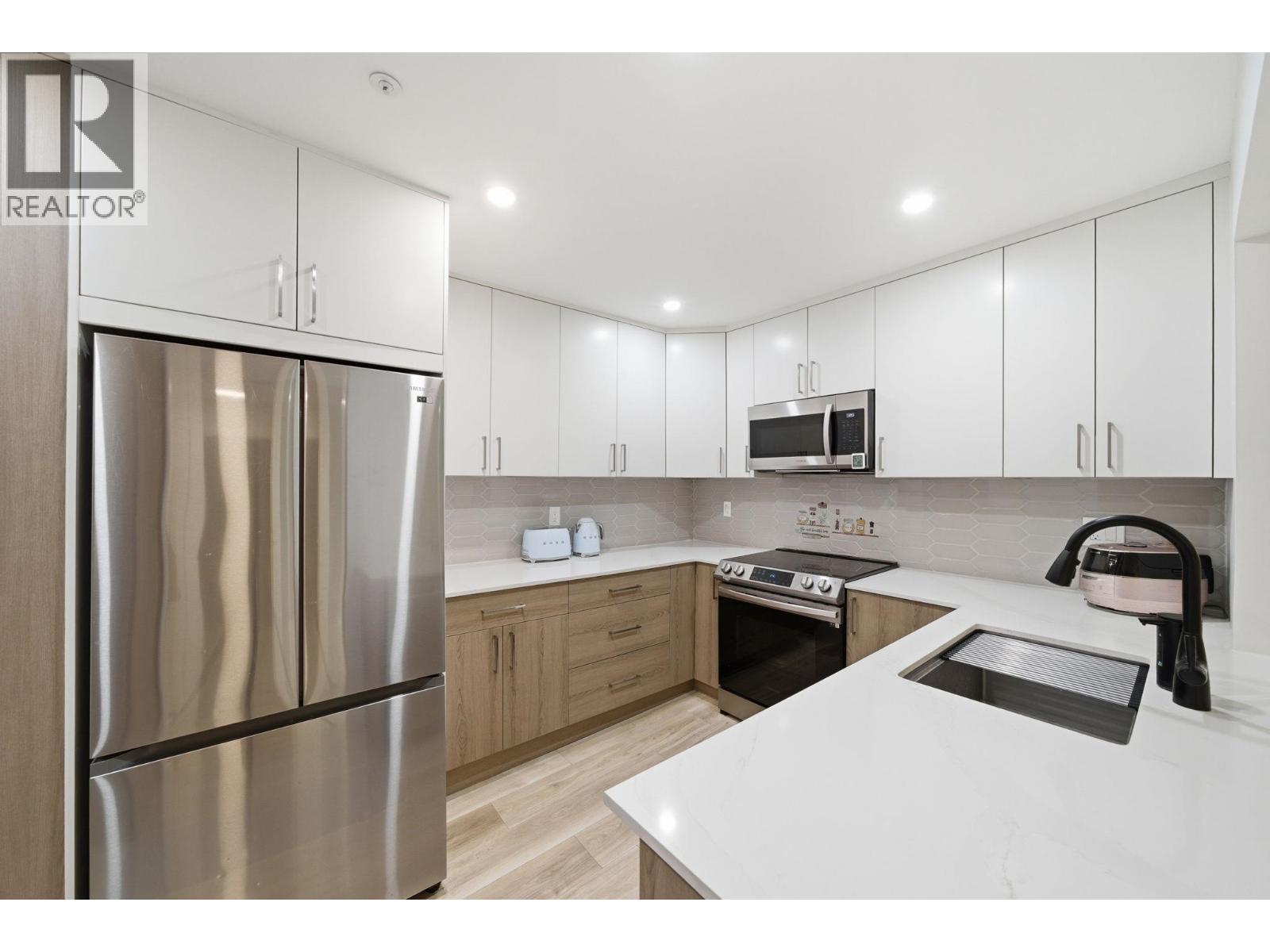 105 1190 Eastwood Street, Coquitlam, British Columbia  V3B 7S1 - Photo 4 - R3100706